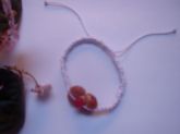 Pulseira Shambala em fio enceradobranco c/pedras artificiais