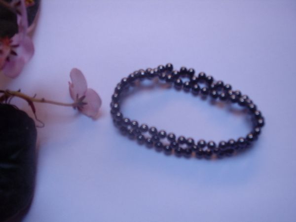 Pulseira preta de hematita